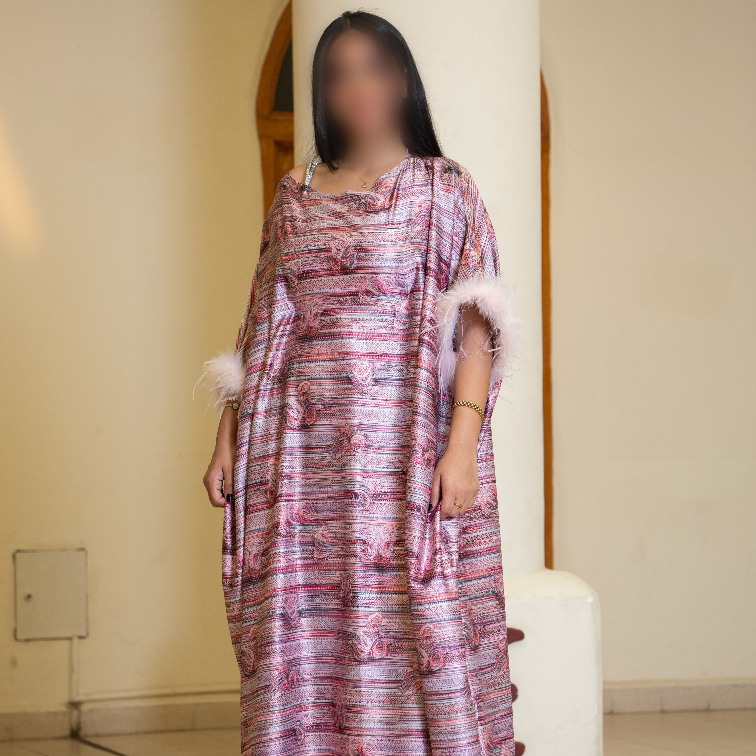 عباية بنفسجية